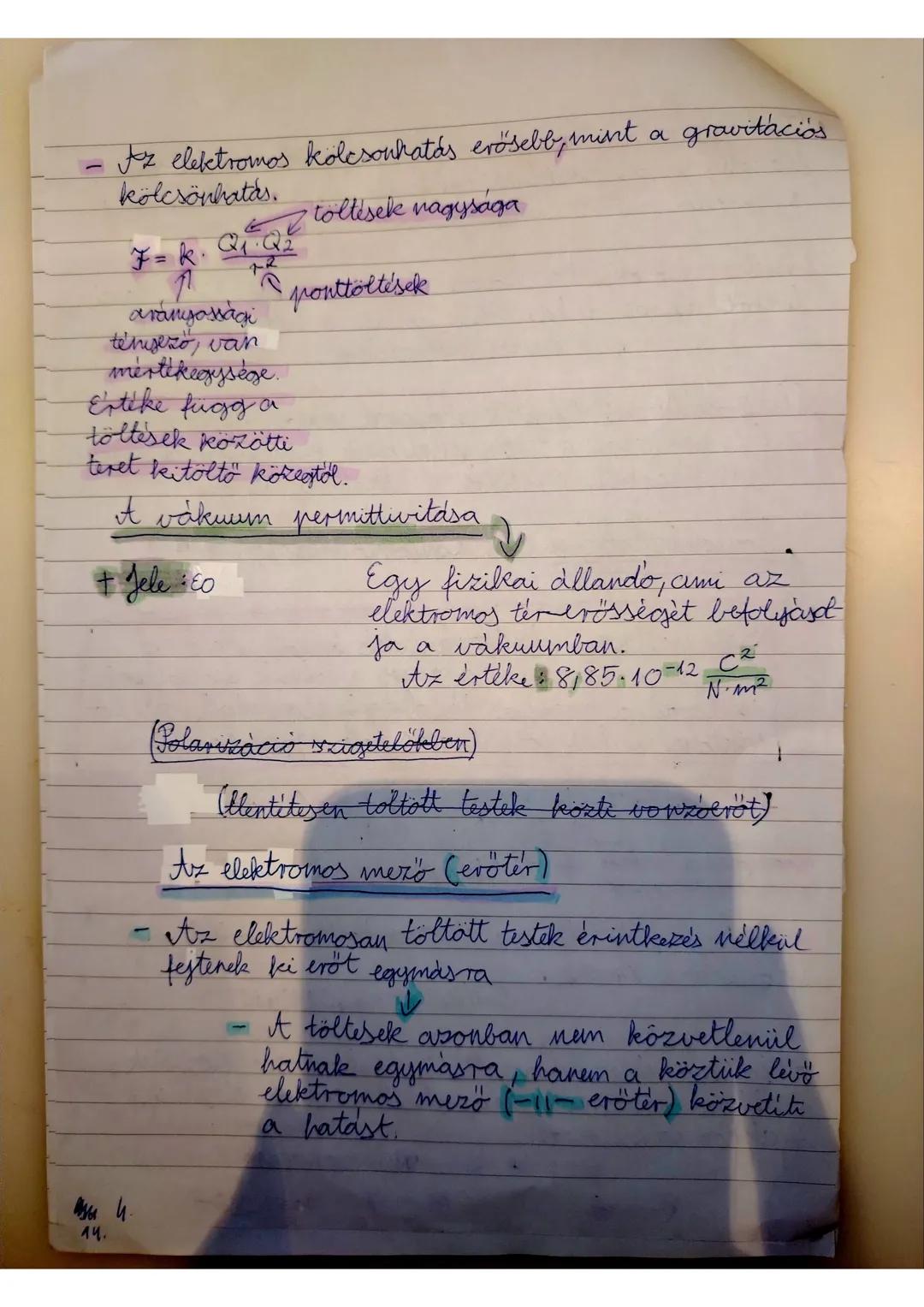 # ELEKTROSZTATIKA
Az elektromos állapot
Elektromos állapot: Az anyagok azon állapotay
amikor dörzsölés hatására, illetve testek szoros
éri